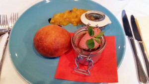 Entenleberparfait mit Birnen und Brioche