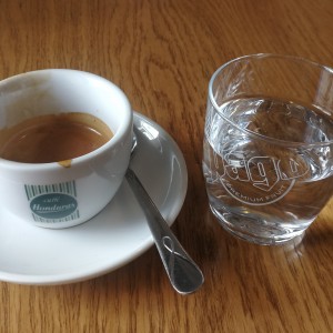 Doppelter Espresso 04/2019 - Pizzeria Trattoria Angolo N 22 - Wien