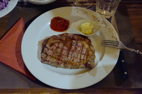 Rocky Docky's - Dry-Aged Ribeye - mittelprächtig - "Dry-aged" Charakter war ... - Rocky Docky's Western-Steak-House - Wien