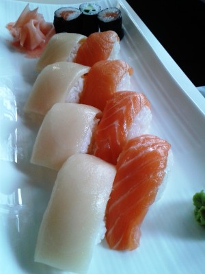 Mishi - Lachs- &amp; Butterfisch-Sushi (EUR 5,00 - 8x Sushi &amp; 3x Maki)