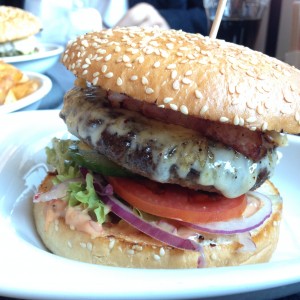 Chef's BBQ Spezial Burger - DJ's american Diner - Mattersburg