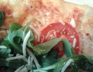 Tanti Saluti Pizza Di Rucola & extra Knoblauch - PIZZERIA RISTORANTE TANTI SALUTI - Wien