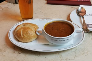 Cafe Museum - Gulaschsuppe - sehr gut