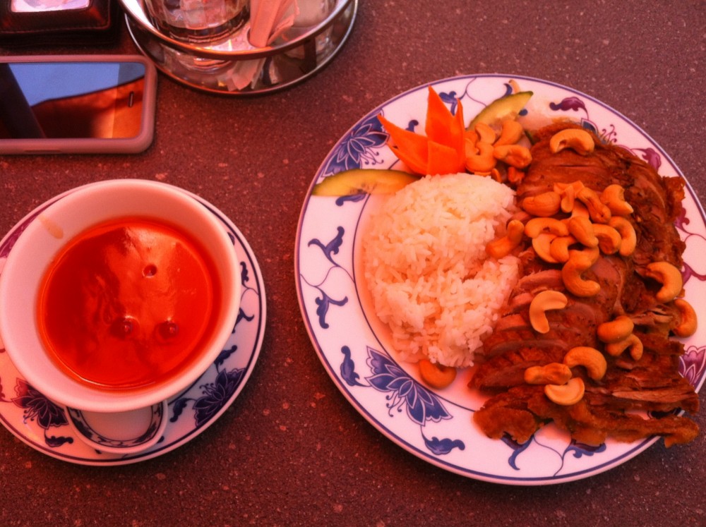 Knusprige Ente mit Gemüse und Cashewnüssen - Chinarestaurant Ostmeer - Wien