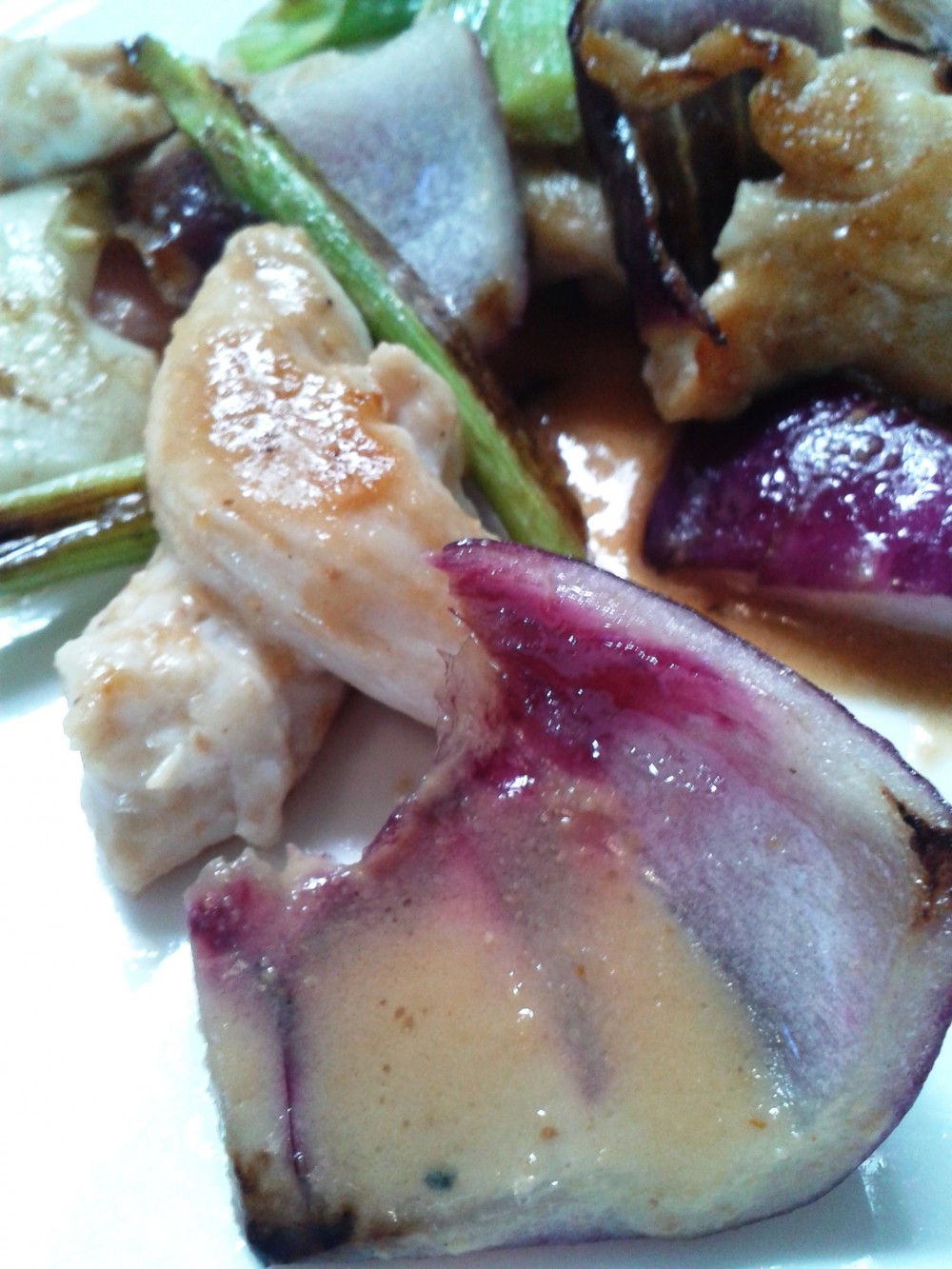 Dschunke - Teppanyaki Hühnerfleisch mit Gemüse und Satay-Sauce - Restaurant Dschunke - Wien