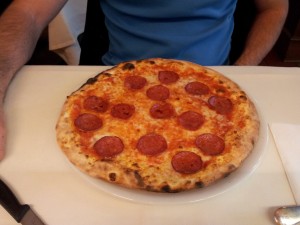 Pizza Salame Piccante - Il Mare - Wien