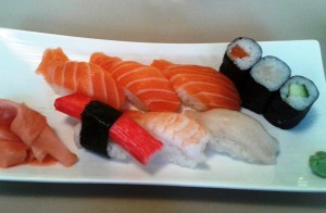 Mishi - Sushi-Set klein 'S2' 6 Sushi und 3 Maki (€ 5,90) - Mishi Asia Restaurant - Wien