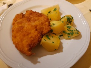 Cordon Bleu vom Huhn - Landgasthof "Zum schwarzen Adler" - Altenmarkt / Triesting