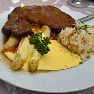 Rib-Eye Steak einmal anders, naja, geschmacklicher aber alles gut..... - Gasthaus zum Goldenen Kreuz - Feuersbrunn