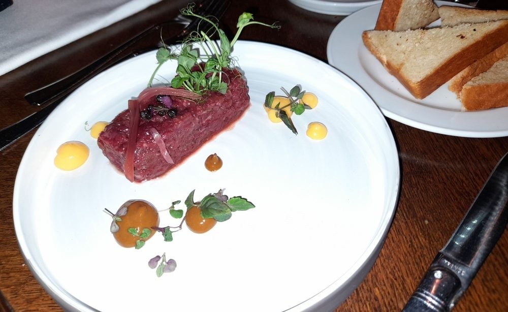 Beef Tartar vom Angus - Livingstone - Wien