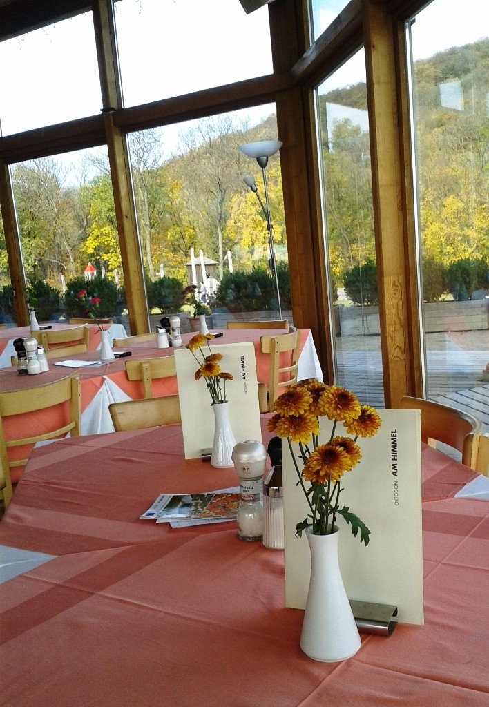 Restaurant Oktogon - Im Lokal - Cafe-Restaurant Oktogon am Himmel - Wien