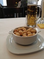 Suppe mit Brandteigkrapferl - Gasthaus Floß - Wien