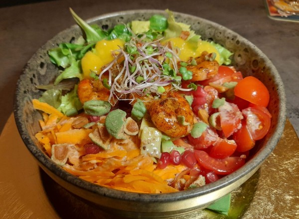 Bowl mit Garnelen, Quinoa & Gemüse 13,50 - Bärenzeit - Berndorf