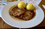 Schweinsbraten vom Schopf mit Waldviertler Knödel, grandios! - Wirtshaus im Demutsgraben - Zwettl