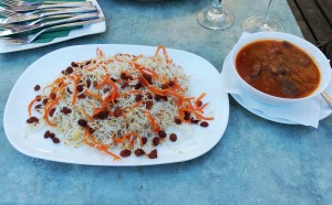 QABULL PALAU, Reis mit Lammfleisch, Karotten und Rosinen. Wer einmal afghanische Küche probieren ...