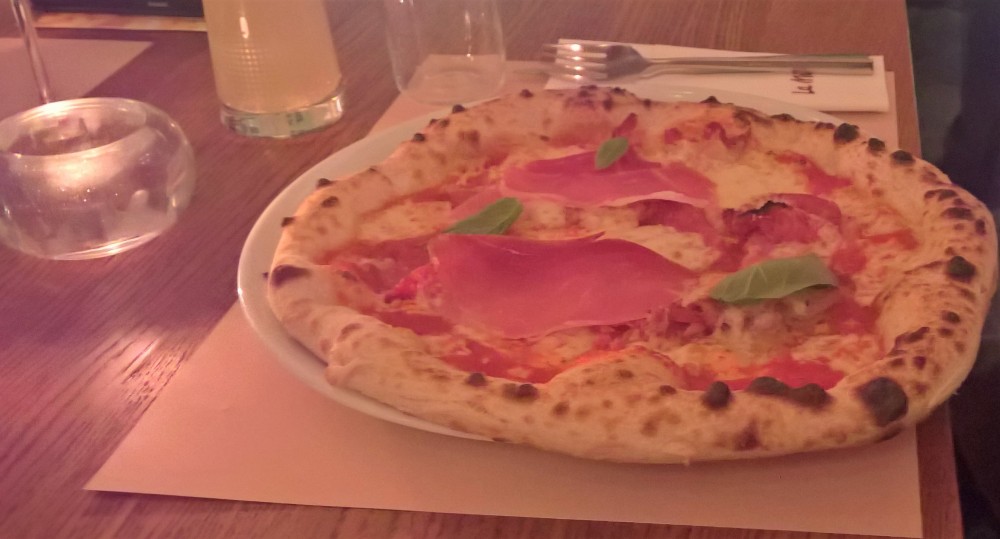 Quattro di Carne heißt die Pizza - La Mia - Wien