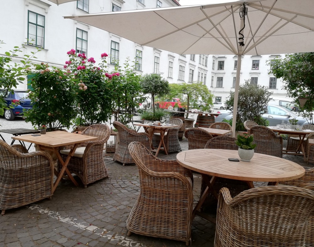 Im Gastgarten - Buxbaum Restaurant - Wien
