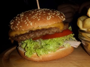 Cheeseburger - The Golden Harp Meidling - Wien