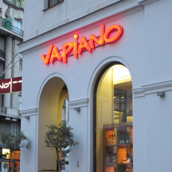 2002 wurde das erste VAPIANO in Hamburg eröffnet
2011 begann das ... - Vapiano Praterstraße - Wien