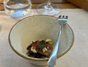 Amuse geule, Schweinebauch, Miso - mariniert, sehr schmackhaft. - Buxbaum Restaurant - Wien