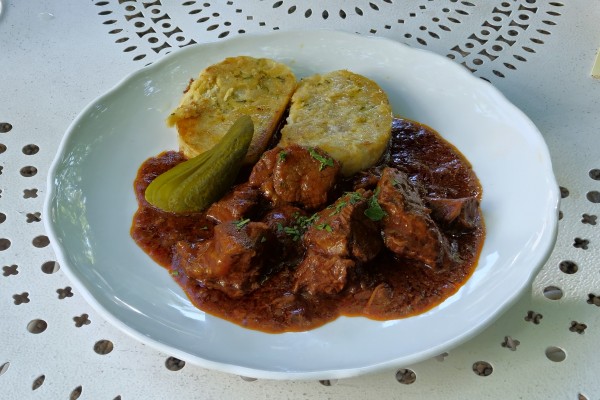 Cafe Dommayer - Rindsgulasch (Tageskarte) - Ohne Fehl und Tadel - Dommayer - Wien