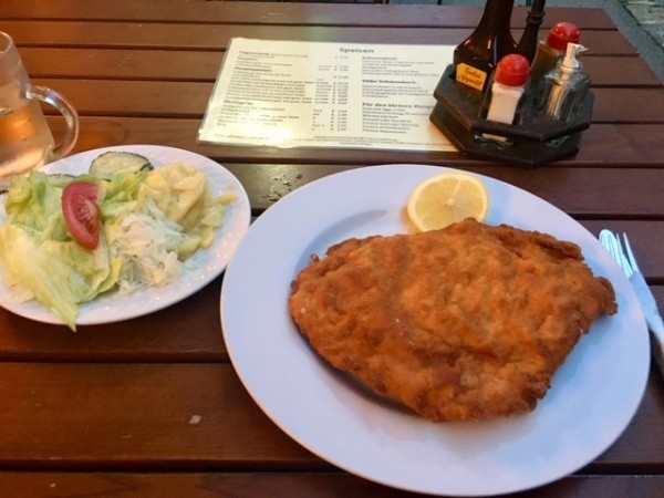 Cordon mit gemischtem Salat - Lechner - Wien