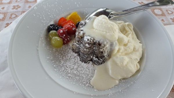 Mohnauflauf mit Eierlikör - Eisenbocks Strasser Hof - Straß