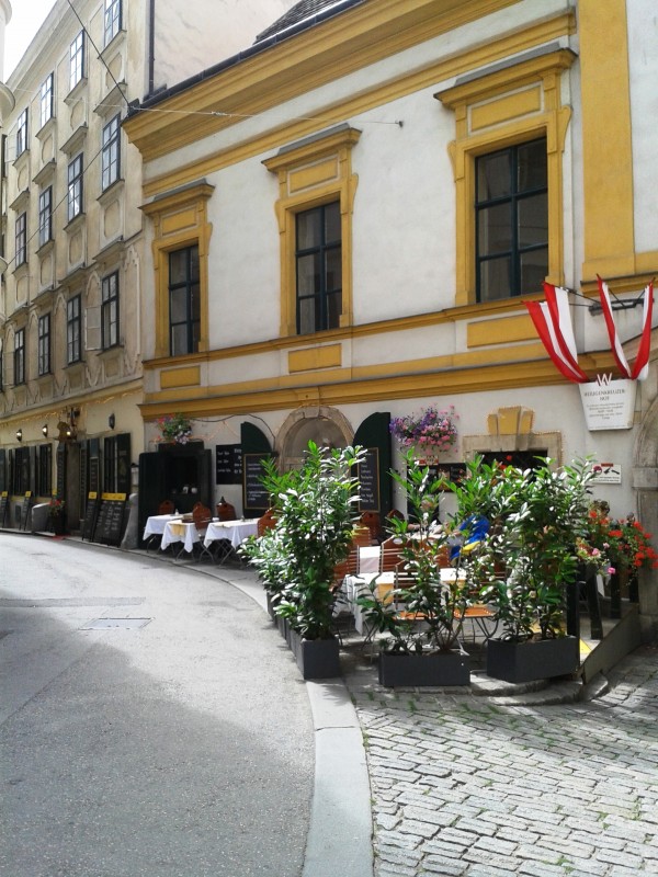 Zum Basilisken - Lokalaußenansicht - Zum Basilisken - Wien