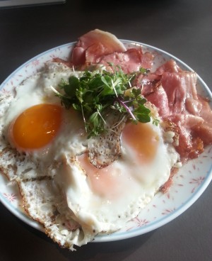 Ham + eggs (€ 4,60)