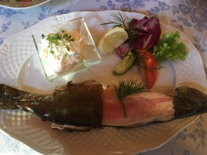 Geräucherte Forelle, sehr lecker! - Schlossteich Stüberl - Fischrestaurant Rieger - Trautenfels