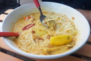 Pho Curry Chicken Riesenschüssel