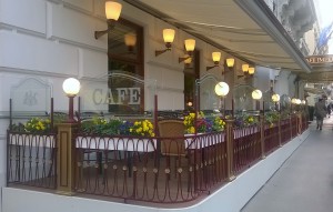 Cafe Imperial, also zumindest der "Gastgarten" - Café Imperial - Wien