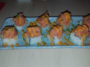 Spicy Tuna Roll mit Tuna Tatar und Avocado - Bento - Wiener Neudorf