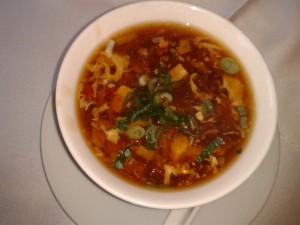 Pikant-säuerliche Suppe