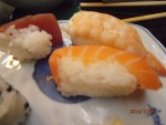 So müssen Sushi sein! Mehr Fisch als Reis und dieser fächerförmig über den Reis gespannt ohne ...