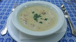 Erdäpfelsuppe mit Pilzen
 - Loibnerhof - Dürnstein