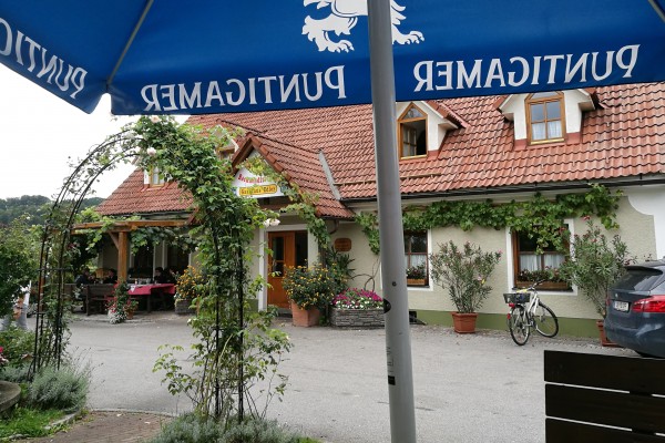 Außenansicht (Blick vom Gastgarten) - Gasthaus Edler ("Backhendlstation") - Lang