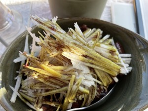 Käferbohnensalat mit Rettich.