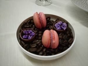 süßer Gruß aus der Küche Macarons - Le Ciel - Wien