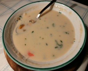 Fischsuppe mit Muscheln - Gasthof-Pension "Furthnerwirt" - Furth/Triesting