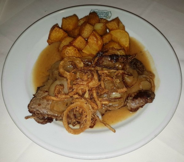 Zwiebelrostbraten Kleine Portion - Bastei Beisl - Wien