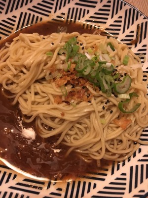 Nudeln mit Erdnusssauce - Soba Noodle Bar - Wien