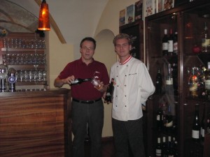 v.l. Gastwirt CHristoph Hager und Küchenchef Michael Wenzel - Restaurant zum Schwarzen Adler - Ottensheim