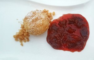 Obstknödel mit Zwetschkenröster