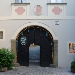 Eingang in der Kahlenberger Straße 22. - Schübel-Auer - Wien