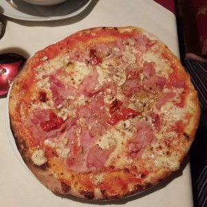 Pizza Diavolo - Ristorante Pizzeria Scarabocchio - Wien