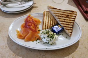 Cafe Museum - Portion Lachs mit Oberskren