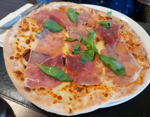 Pizza Bianca 14 - Restaurant Fratelli - Berndorf