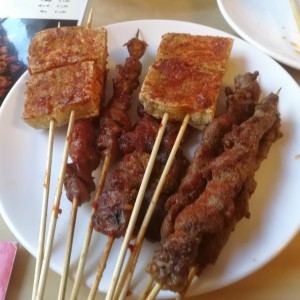 Tofu, Herz und Magen vom Huhn und Lamm... meine Favoriten des Abends - Feine Sichuan Küche - Wien