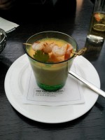 Paprika-Zitronengras Suppe mit Garnelenspieß - CUBUS - Linz